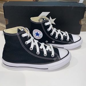 New Authentic Converse kids sneakers sz 13